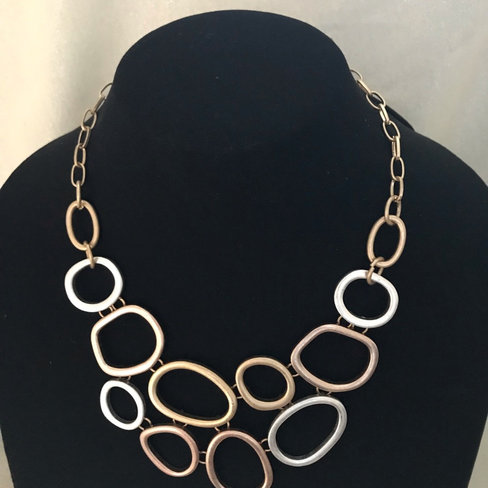 Rose & Silver Circle Design Necklace
